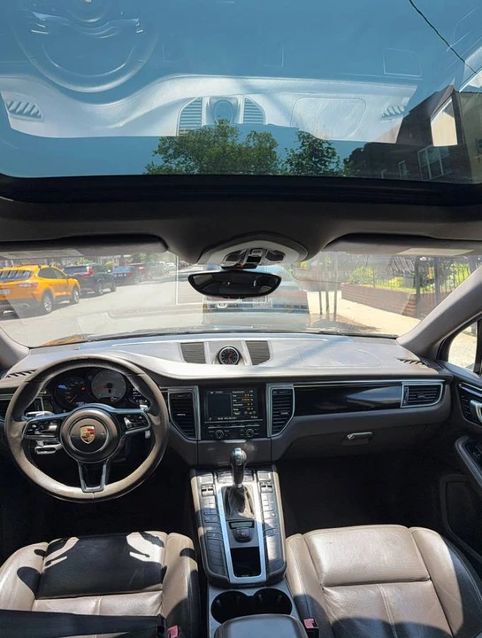 2015 Porsche Macan S - Image 17 of 21