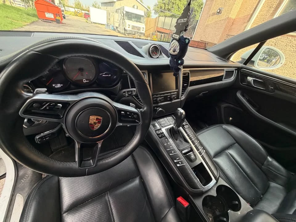 2015 Porsche Macan S - Image 9 of 20