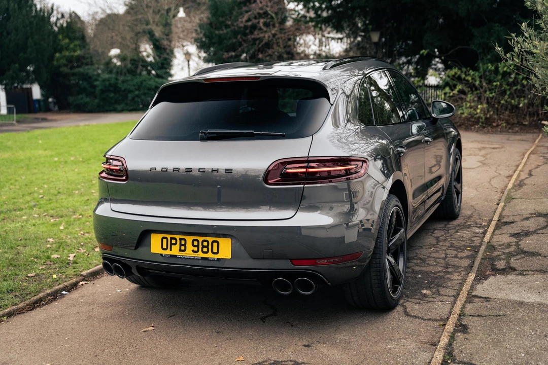 2015 Porsche Macan S - Image 21 of 31