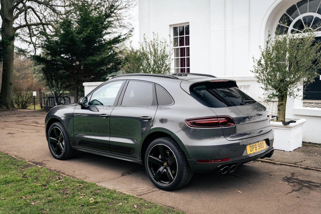 2015 Porsche Macan S - Image 19 of 31