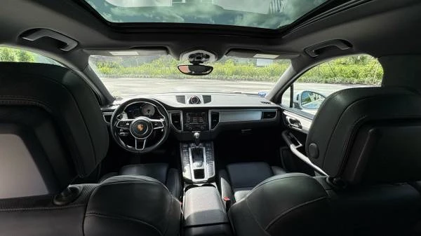 2015 Porsche Macan S - Image 18 of 19