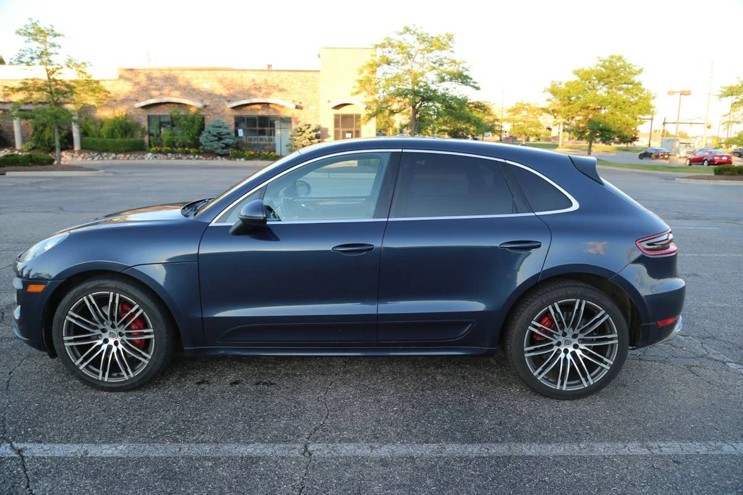 2015 Porsche Macan Turbo - Image 6 of 7