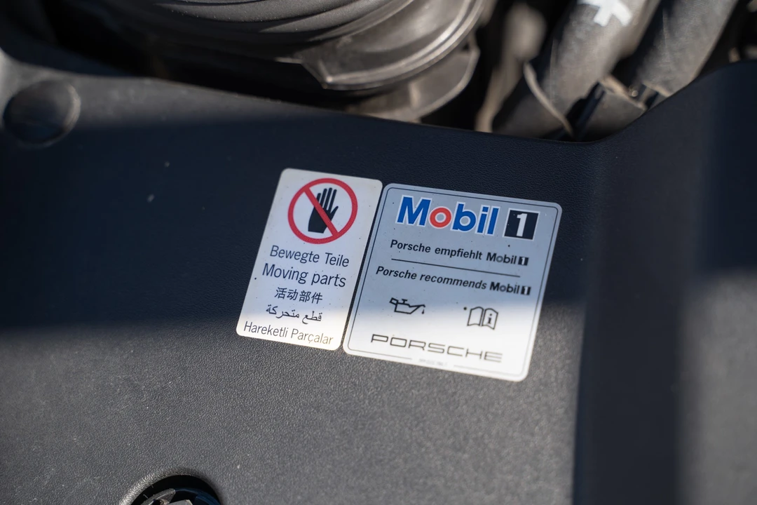 2015 Porsche Macan Turbo - Image 20 of 31