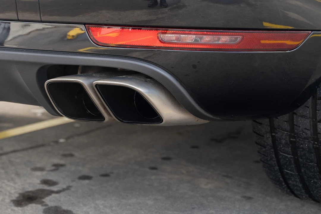2015 Porsche Macan Turbo - Image 27 of 31
