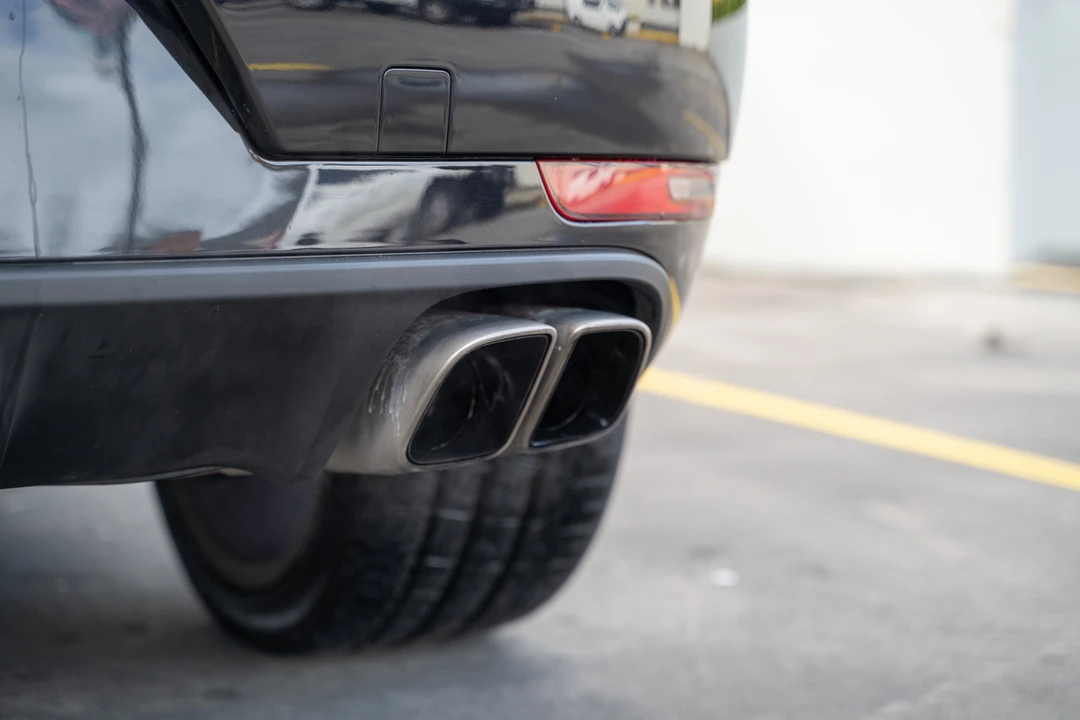 2015 Porsche Macan Turbo - Image 30 of 31