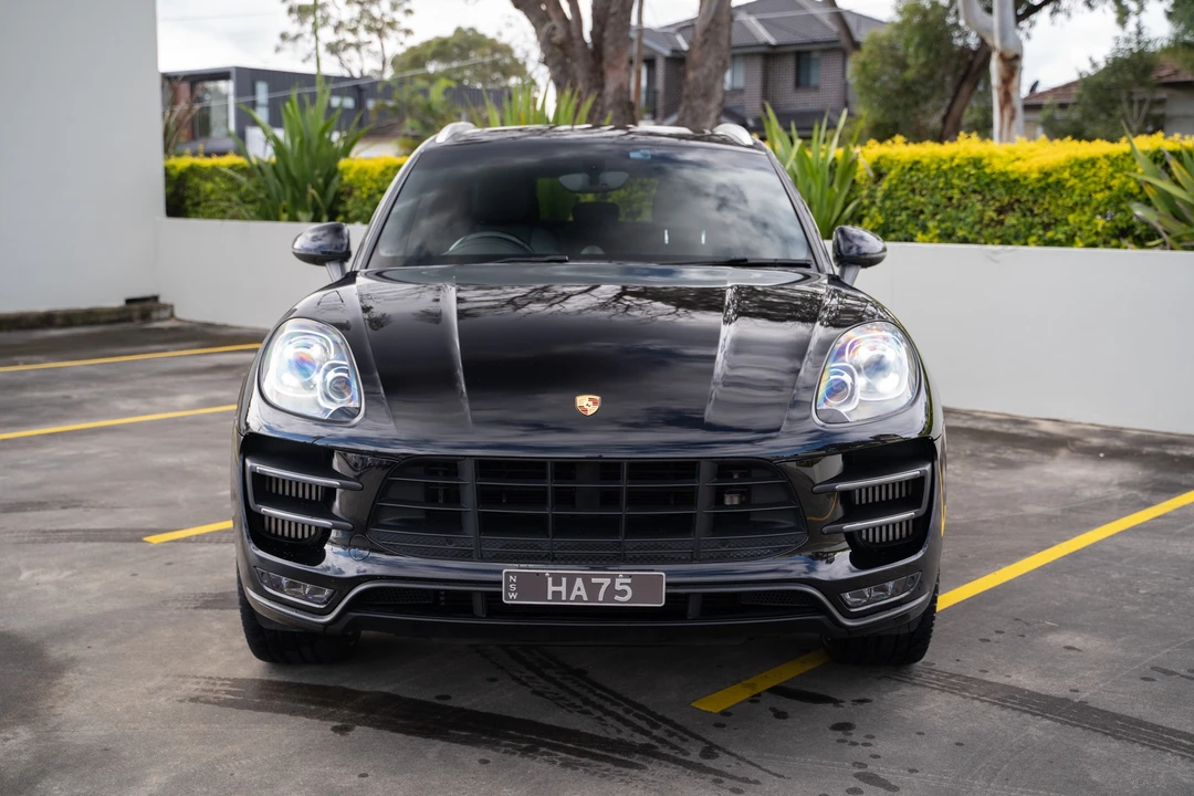 2015 Porsche Macan Turbo - Image 3 of 31
