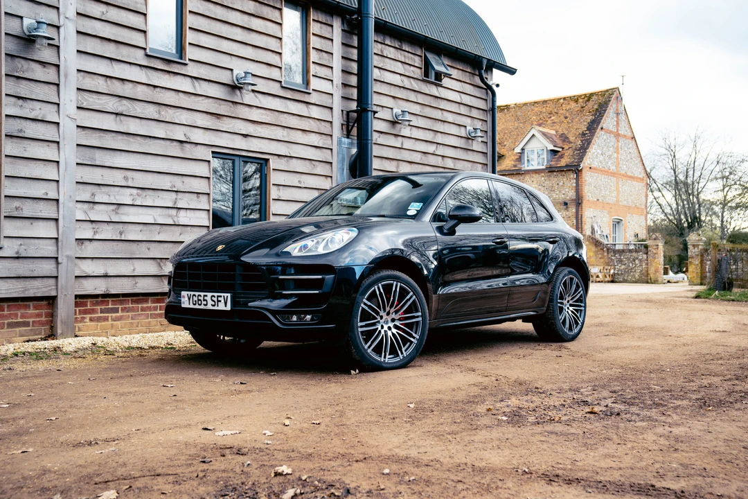 2015 Porsche Macan Turbo - Image 12 of 31