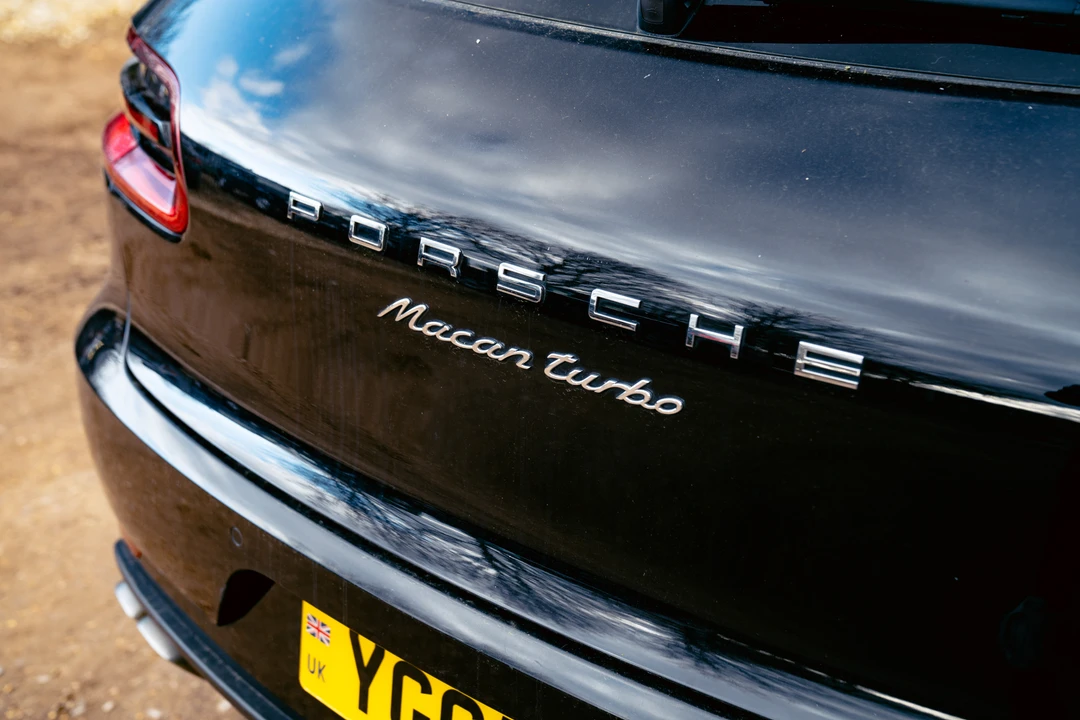 2015 Porsche Macan Turbo - Image 30 of 31