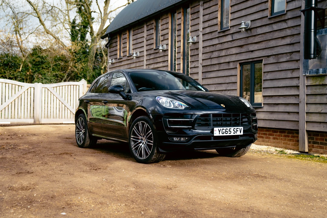 2015 Porsche Macan Turbo - Image 10 of 31