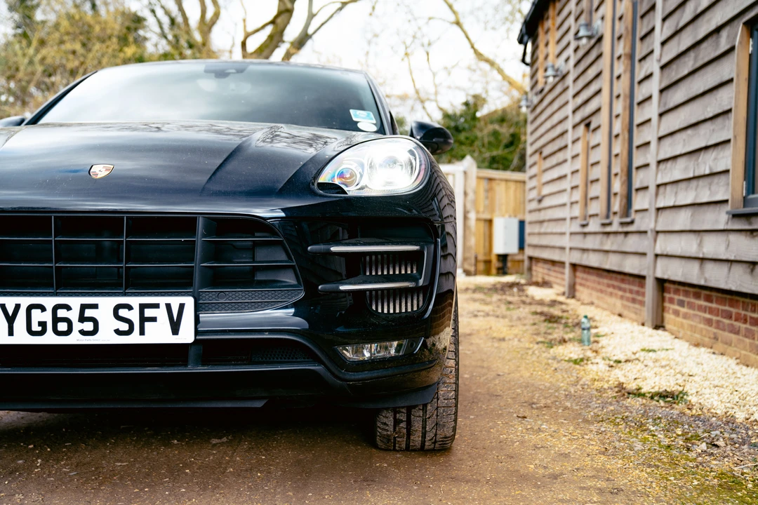 2015 Porsche Macan Turbo - Image 22 of 31