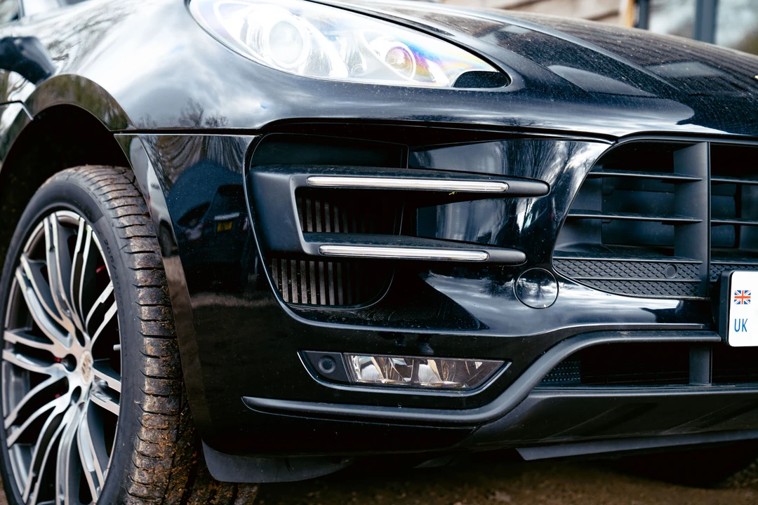 2015 Porsche Macan Turbo - Image 25 of 31