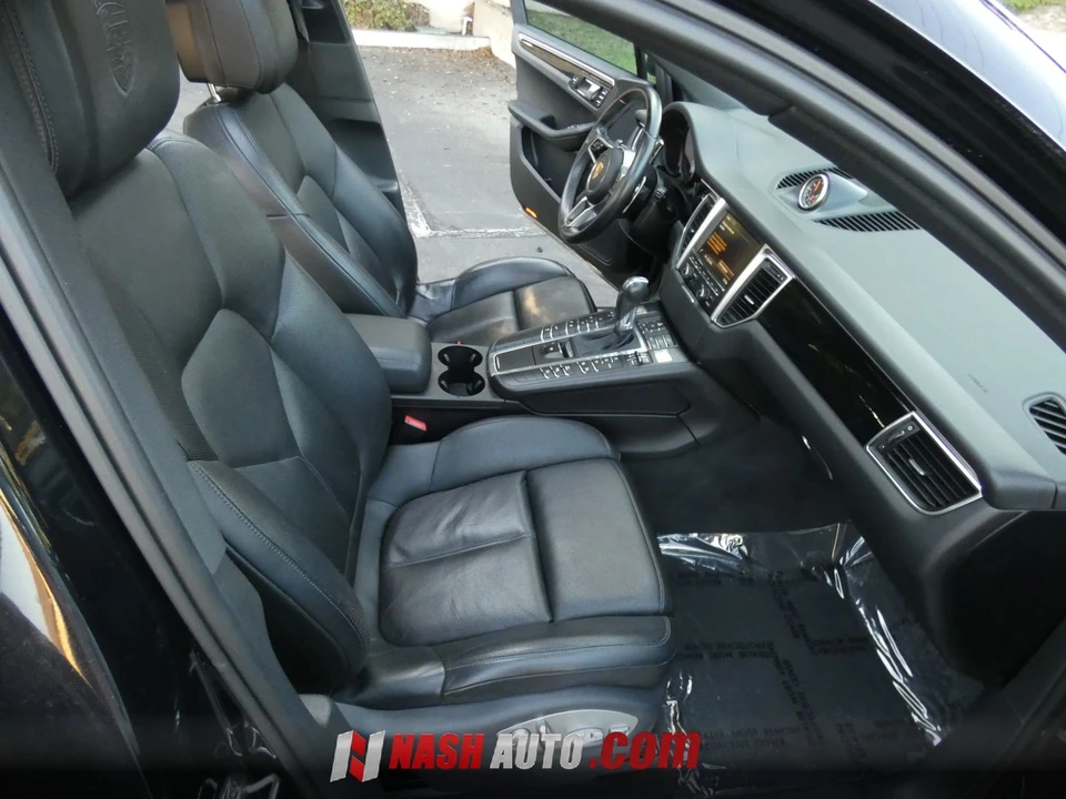 2015 Porsche Macan - Image 23 of 31