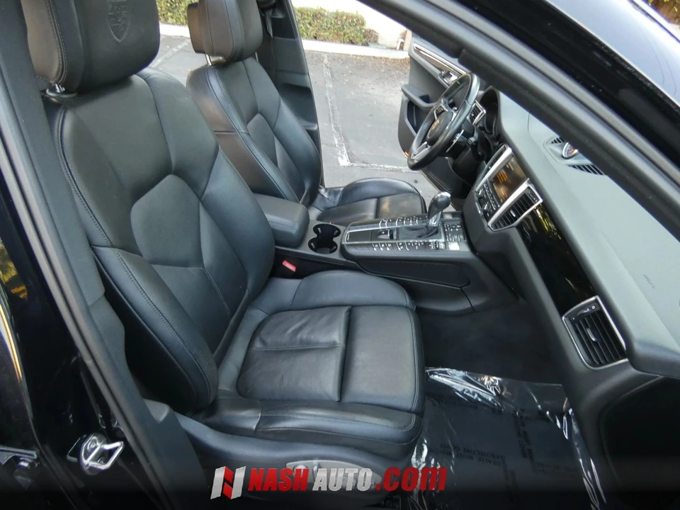 2015 Porsche Macan - Image 24 of 31