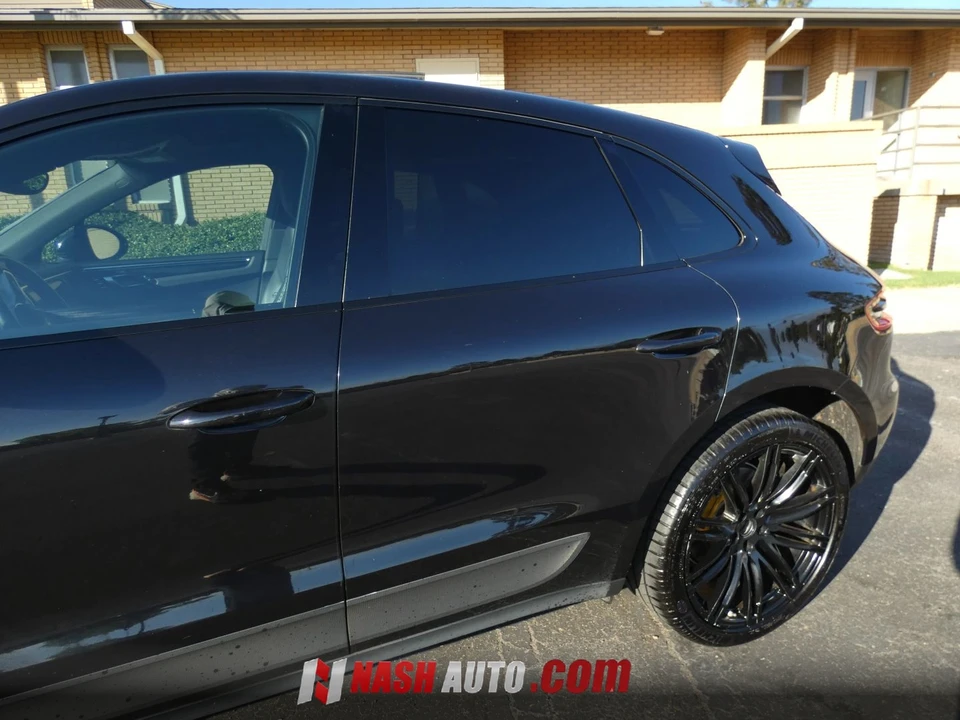 2015 Porsche Macan - Image 10 of 31