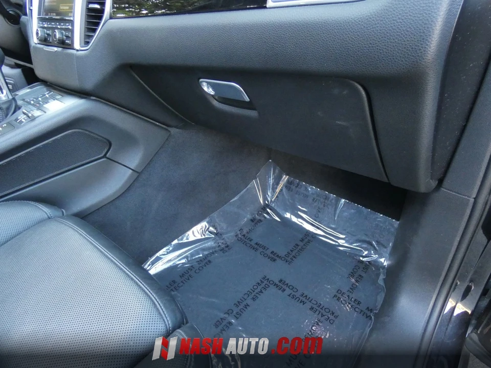2015 Porsche Macan - Image 30 of 31