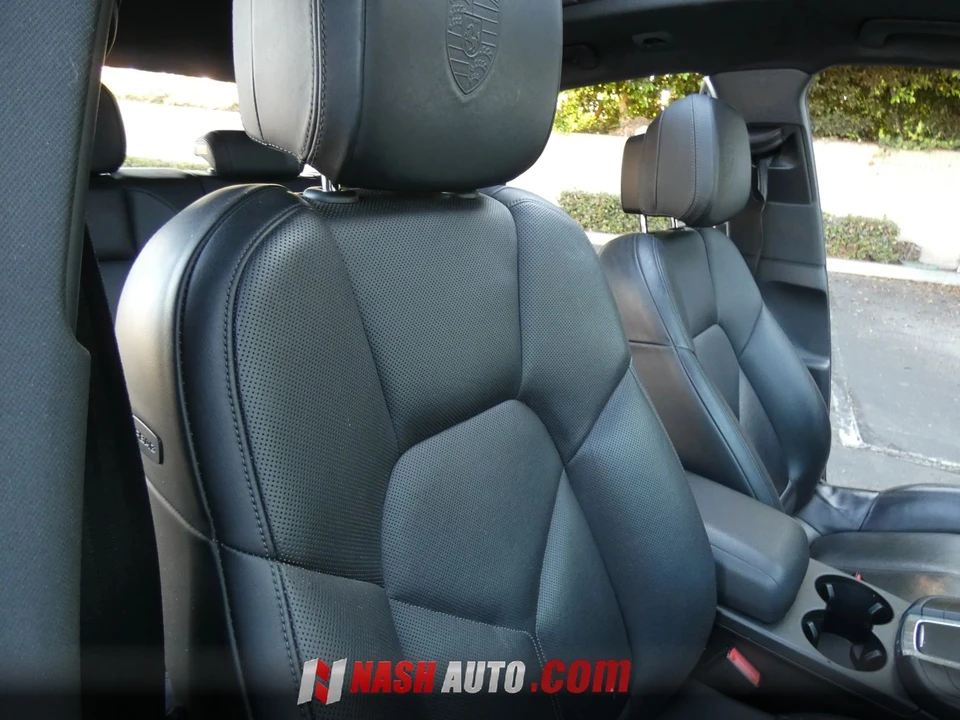 2015 Porsche Macan - Image 28 of 31