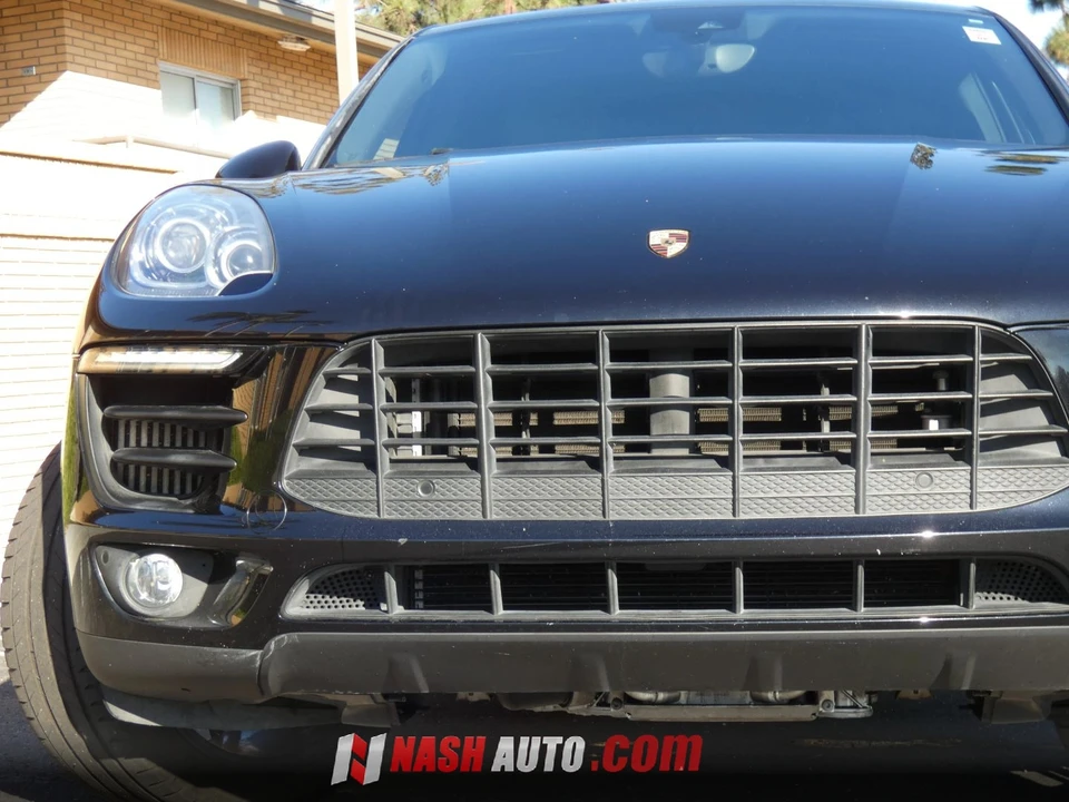 2015 Porsche Macan - Image 15 of 31