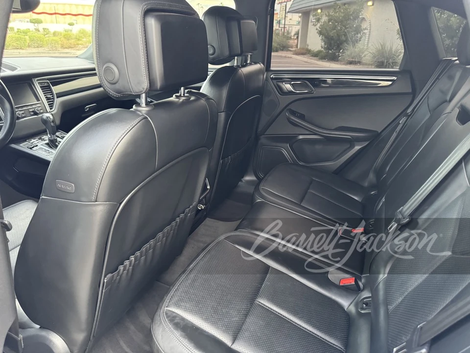 2015 Porsche Macan - Image 5 of 17