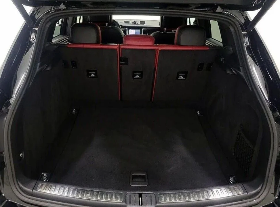 2015 Porsche Macan - Image 14 of 16