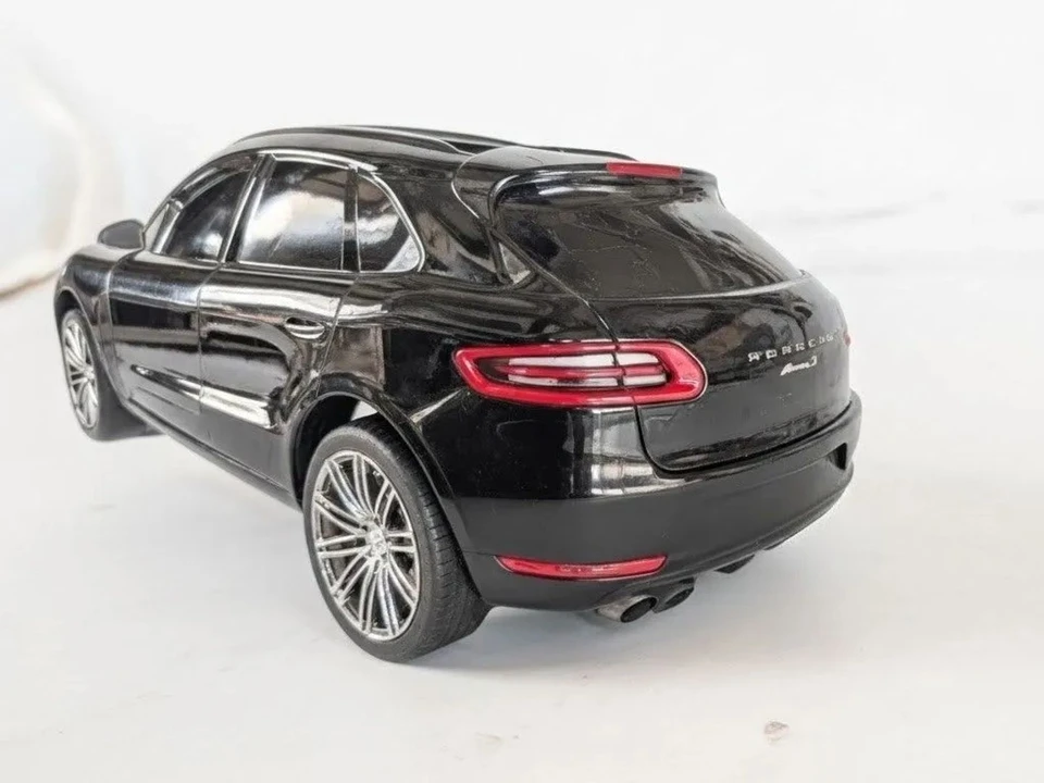 2015 Porsche Macan - Image 6 of 16