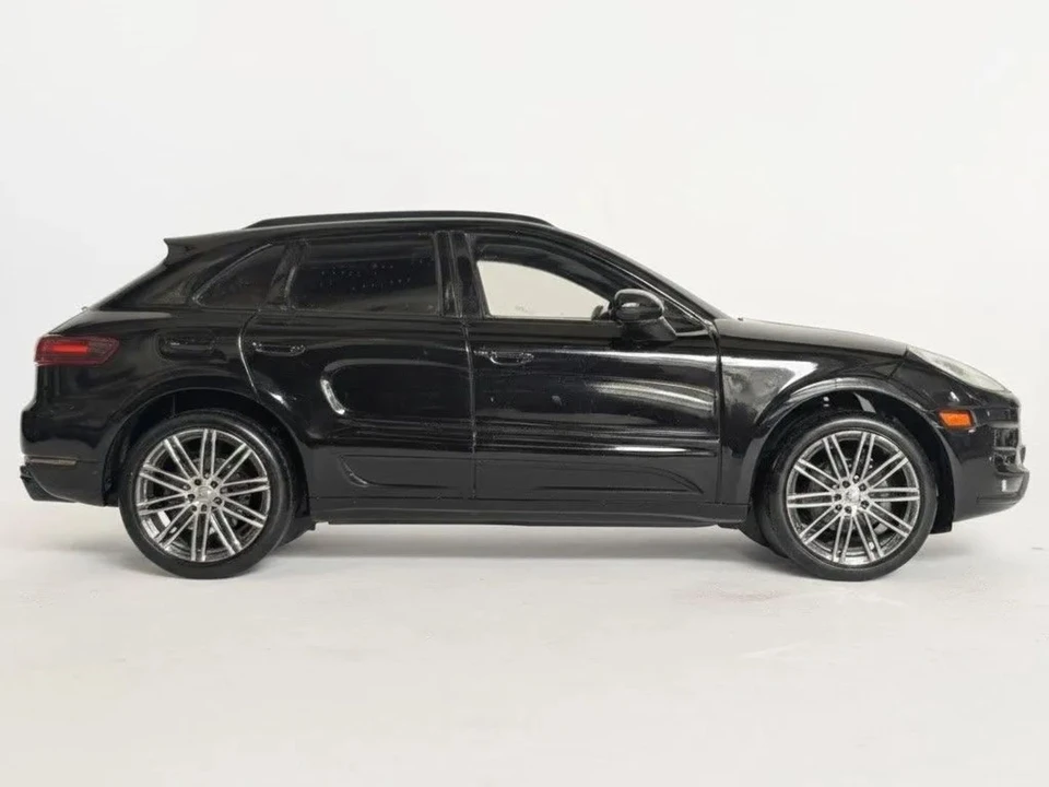 2015 Porsche Macan - Image 3 of 16