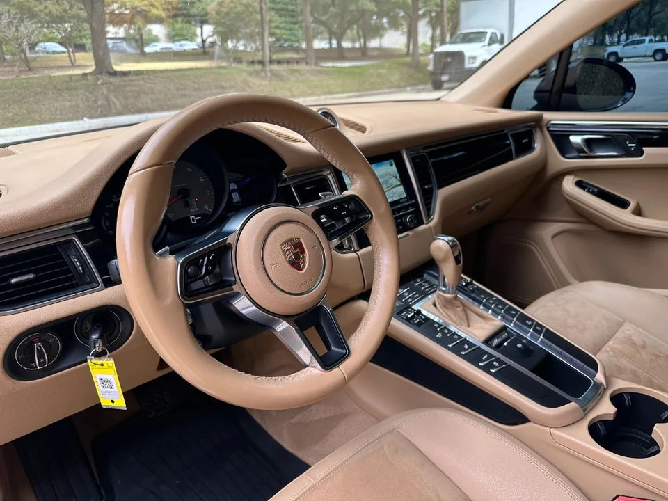 2015 Porsche Macan - Image 19 of 31