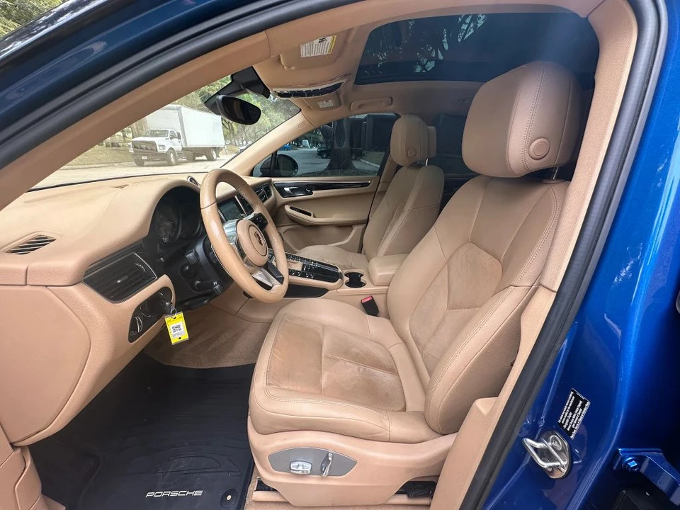 2015 Porsche Macan - Image 14 of 31