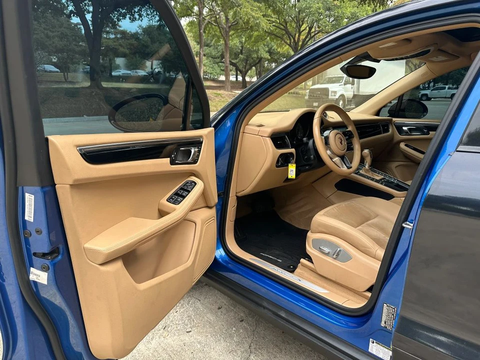 2015 Porsche Macan - Image 11 of 31