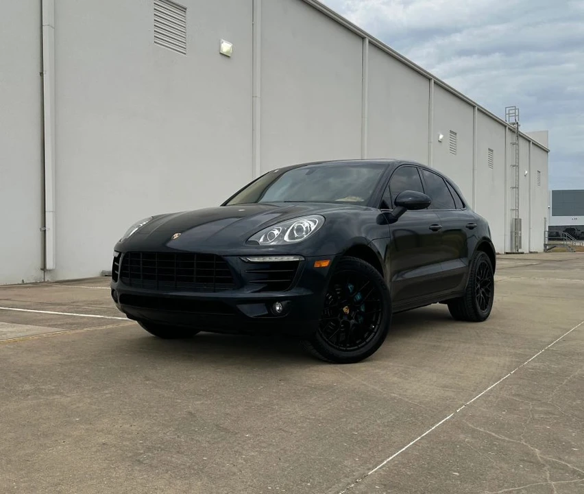 2015 Porsche Macan - Image 2 of 31