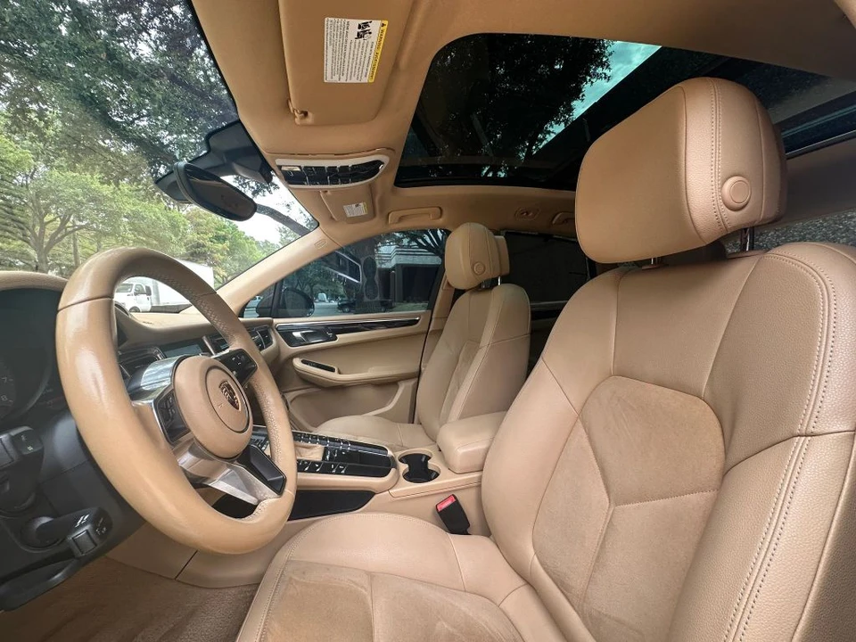 2015 Porsche Macan - Image 21 of 31