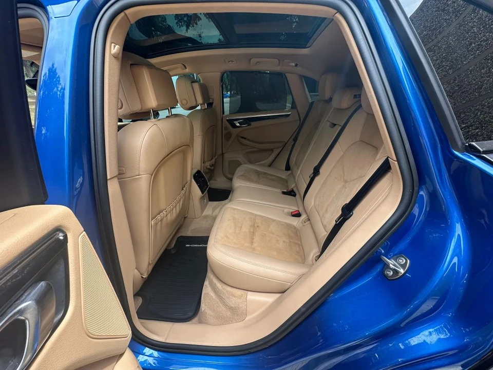 2015 Porsche Macan - Image 24 of 31