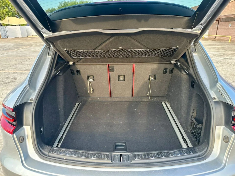2015 Porsche Macan - Image 13 of 31