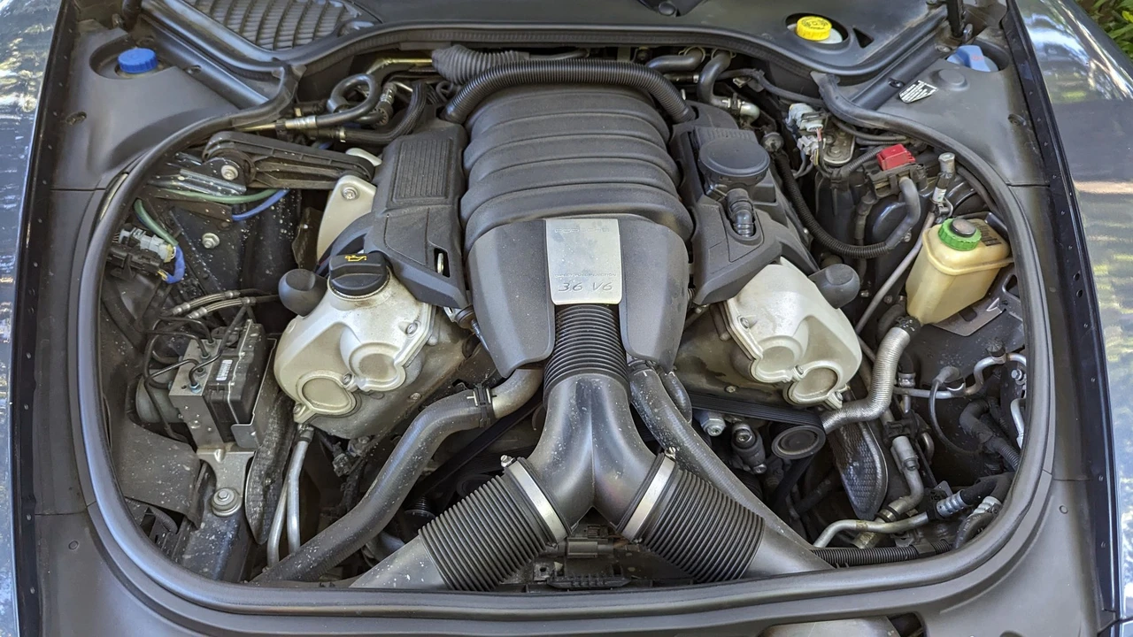 2015 Porsche 970 Panamera - Image 4 of 16