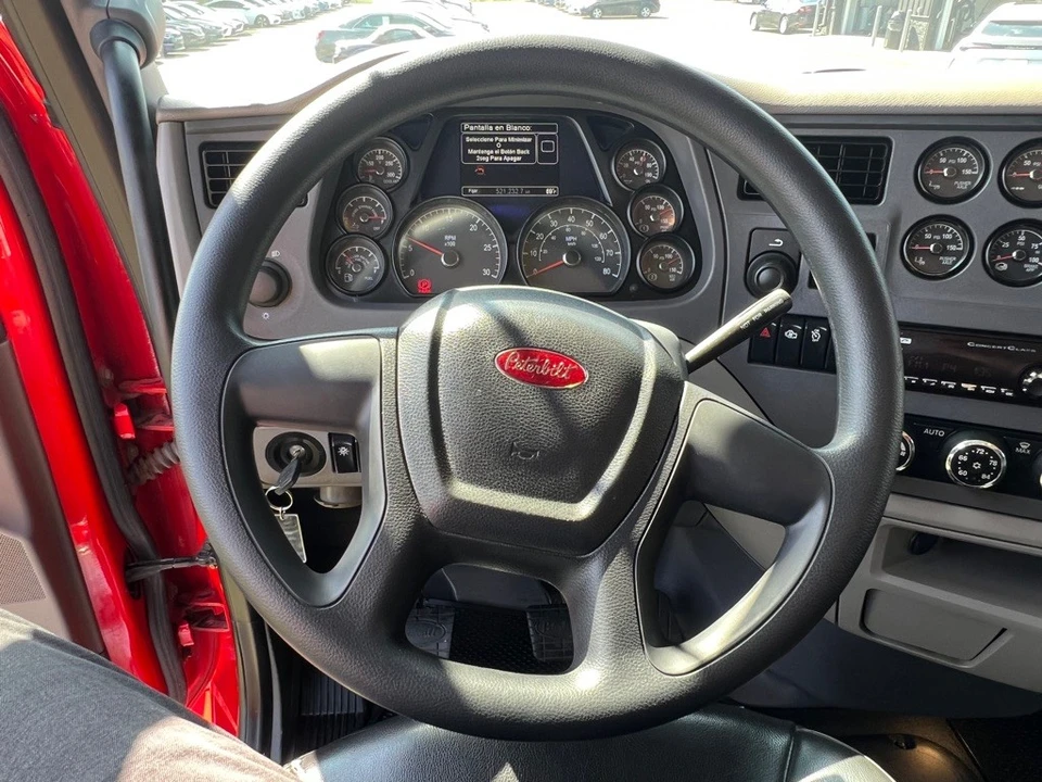 2015 Peterbilt - Image 20 of 21