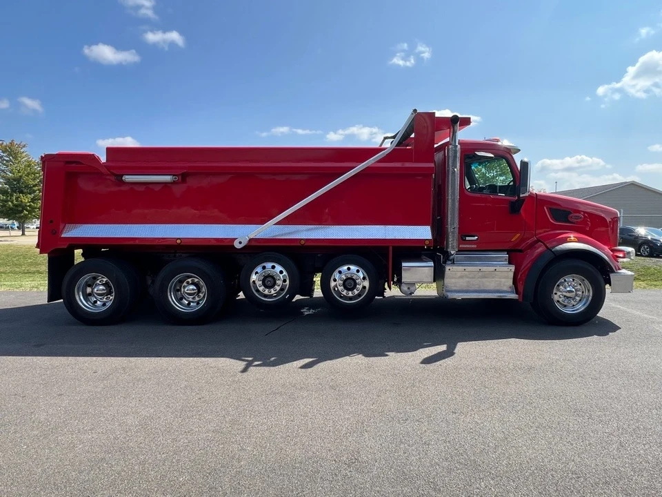 2015 Peterbilt - Image 5 of 12