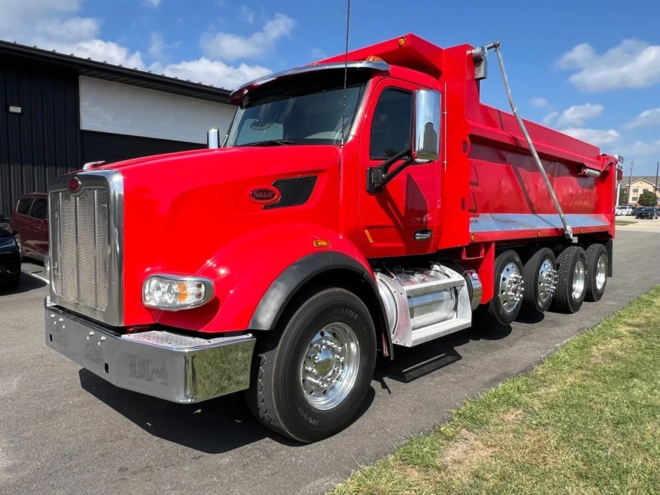 2015 Peterbilt - Image 14 of 21