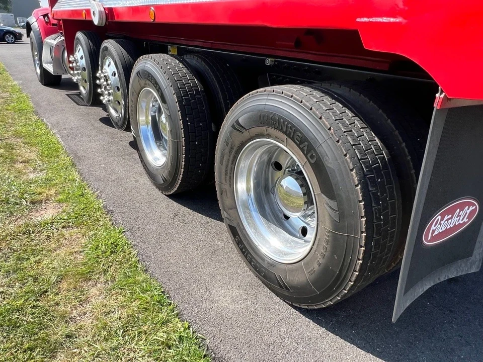 2015 Peterbilt - Image 11 of 21