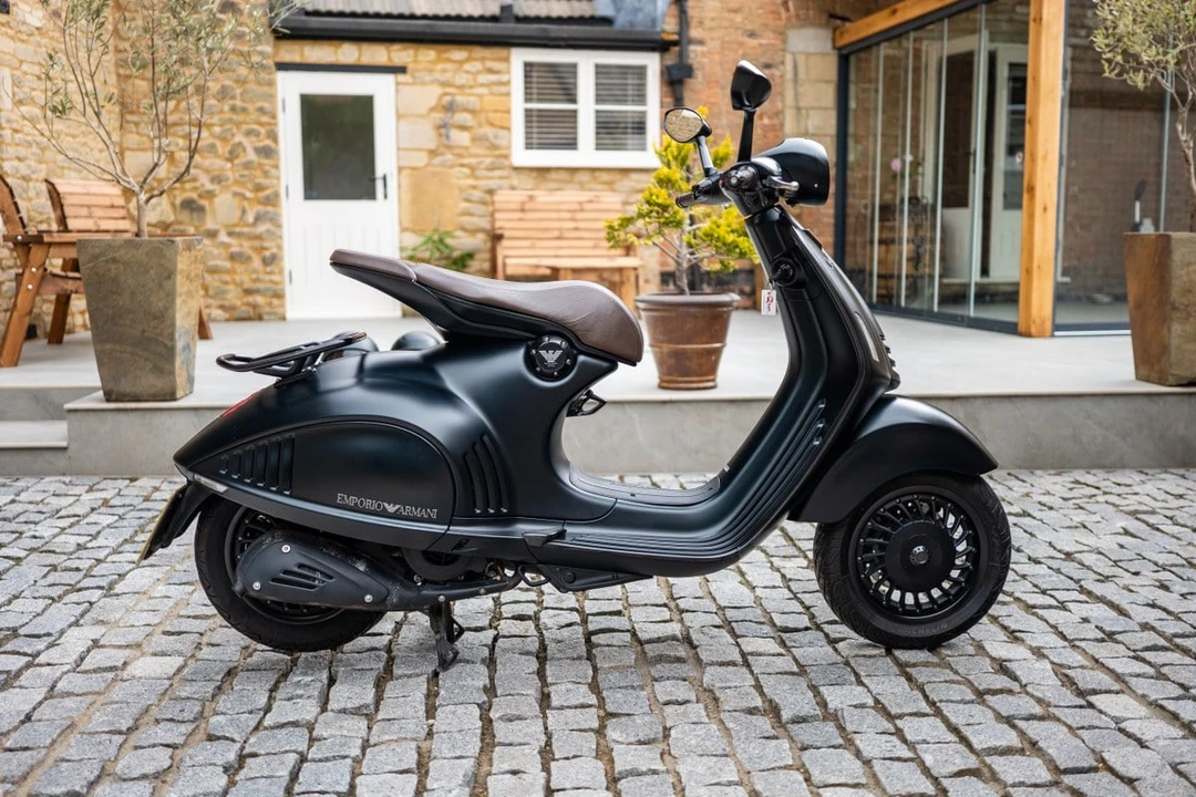 2015 Piaggio - Image 10 of 30