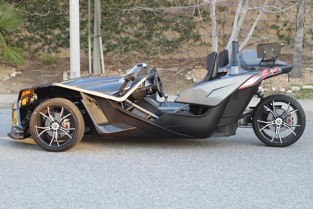 2015 Polaris Slingshot - Image 3 of 5