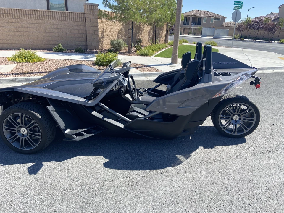 2015 Polaris Slingshot - Image 9 of 31