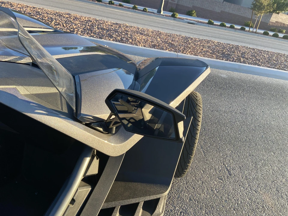 2015 Polaris Slingshot - Image 27 of 31