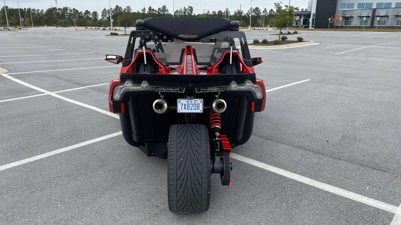 2015 Polaris Slingshot - Image 24 of 31