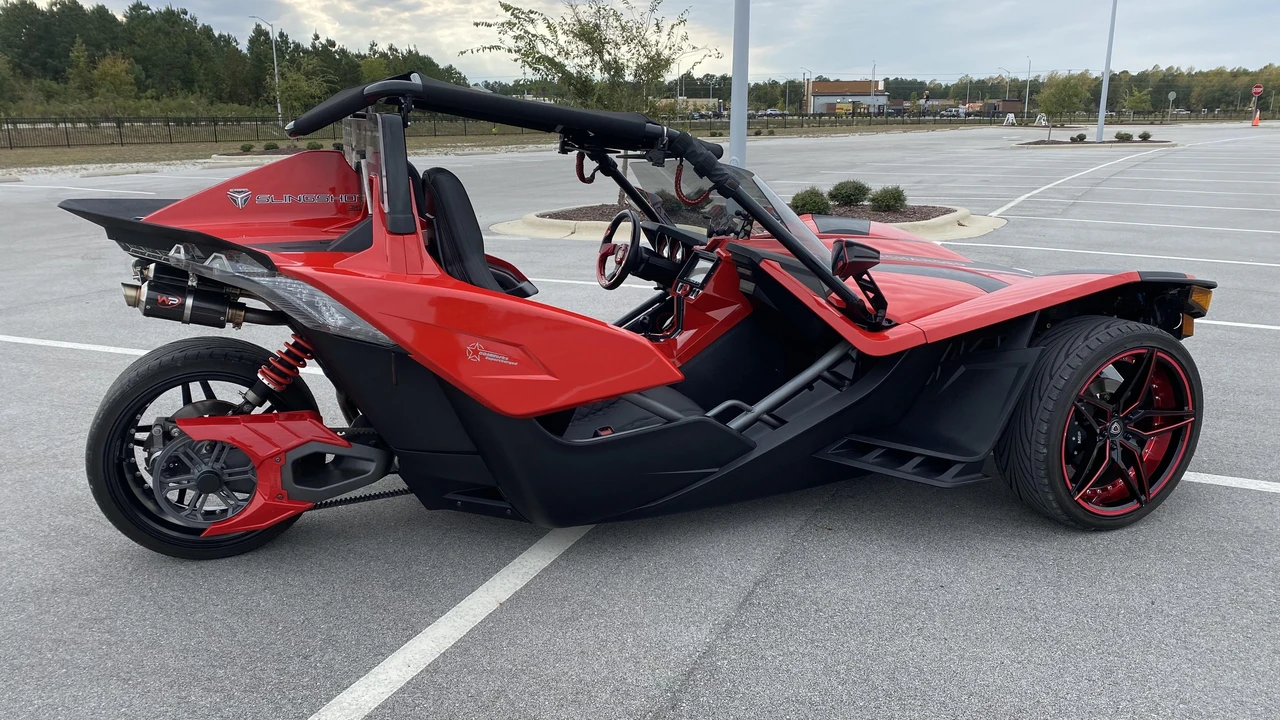 2015 Polaris Slingshot - Image 31 of 31
