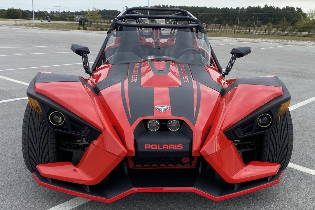 2015 Polaris Slingshot - Image 2 of 31