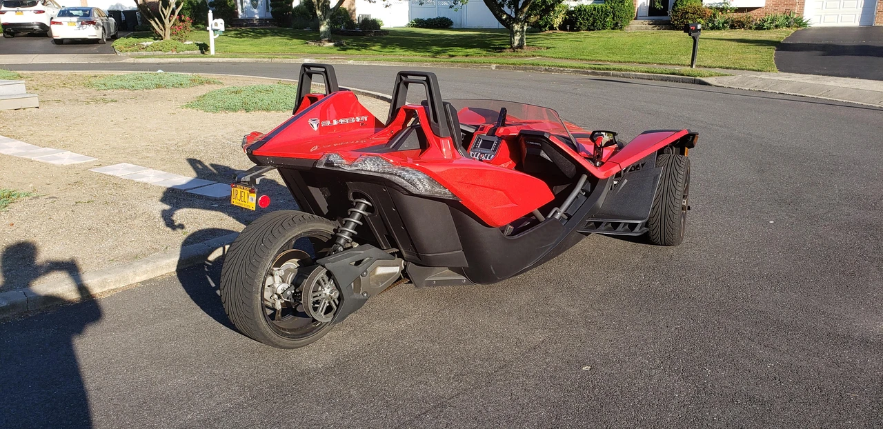2015 Polaris Slingshot - Image 6 of 31
