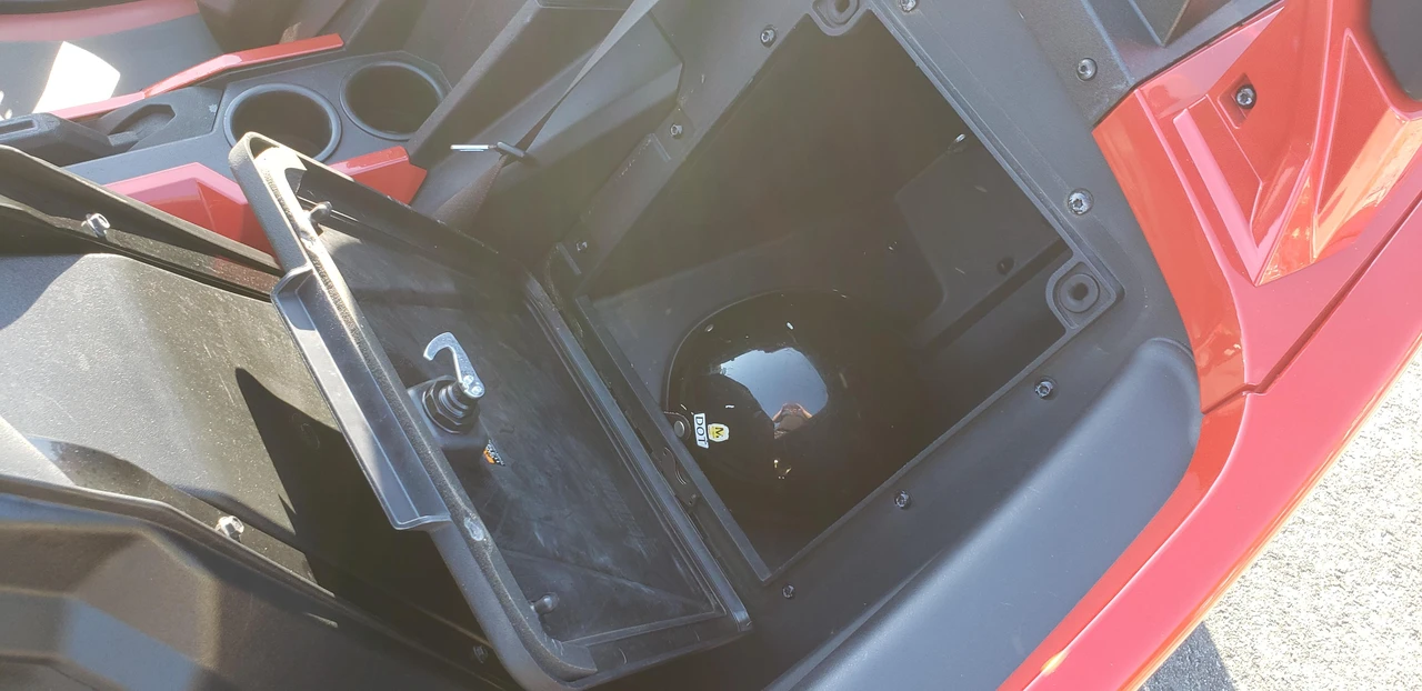 2015 Polaris Slingshot - Image 30 of 31
