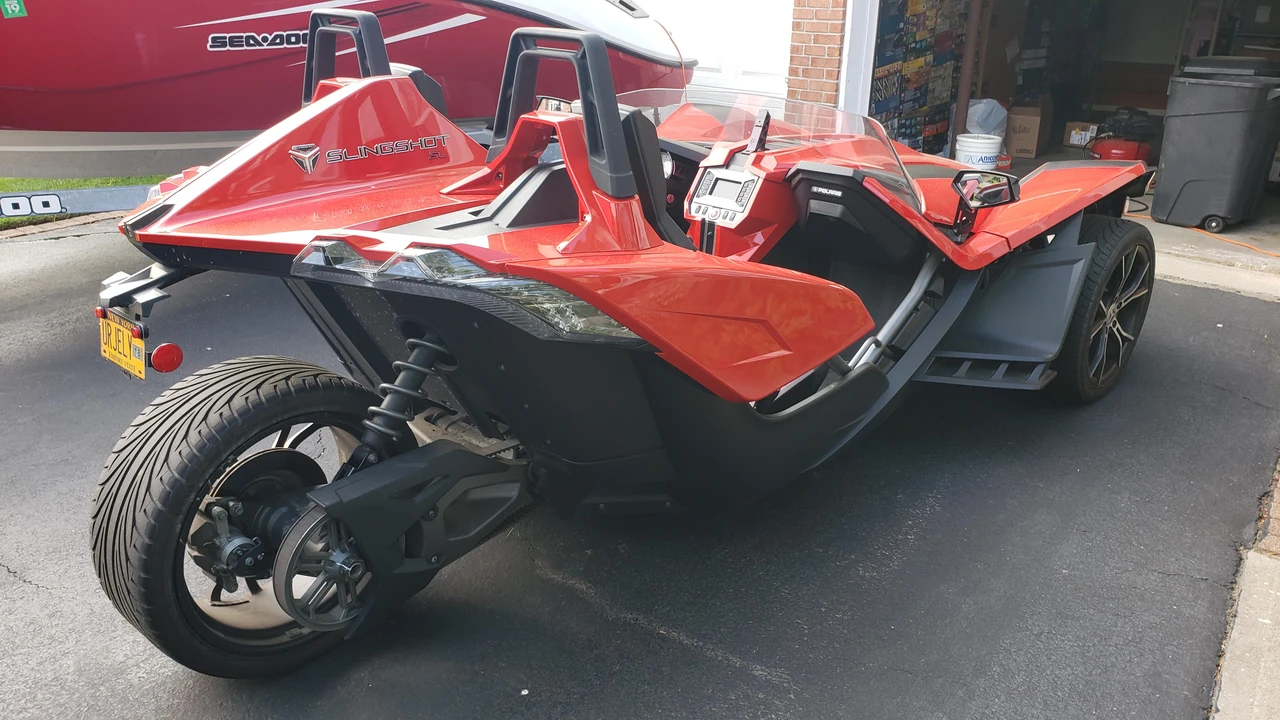 2015 Polaris Slingshot - Image 7 of 31