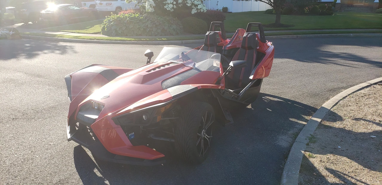 2015 Polaris Slingshot - Image 12 of 31