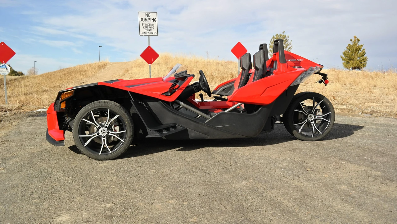2014 Polaris Slingshot - Image 12 of 31