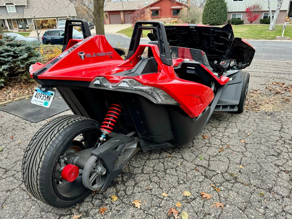 2015 Polaris Slingshot - Image 16 of 31